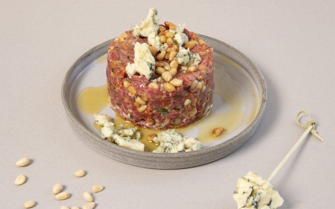 Tartare de bœuf, chorizo et fromage bleu